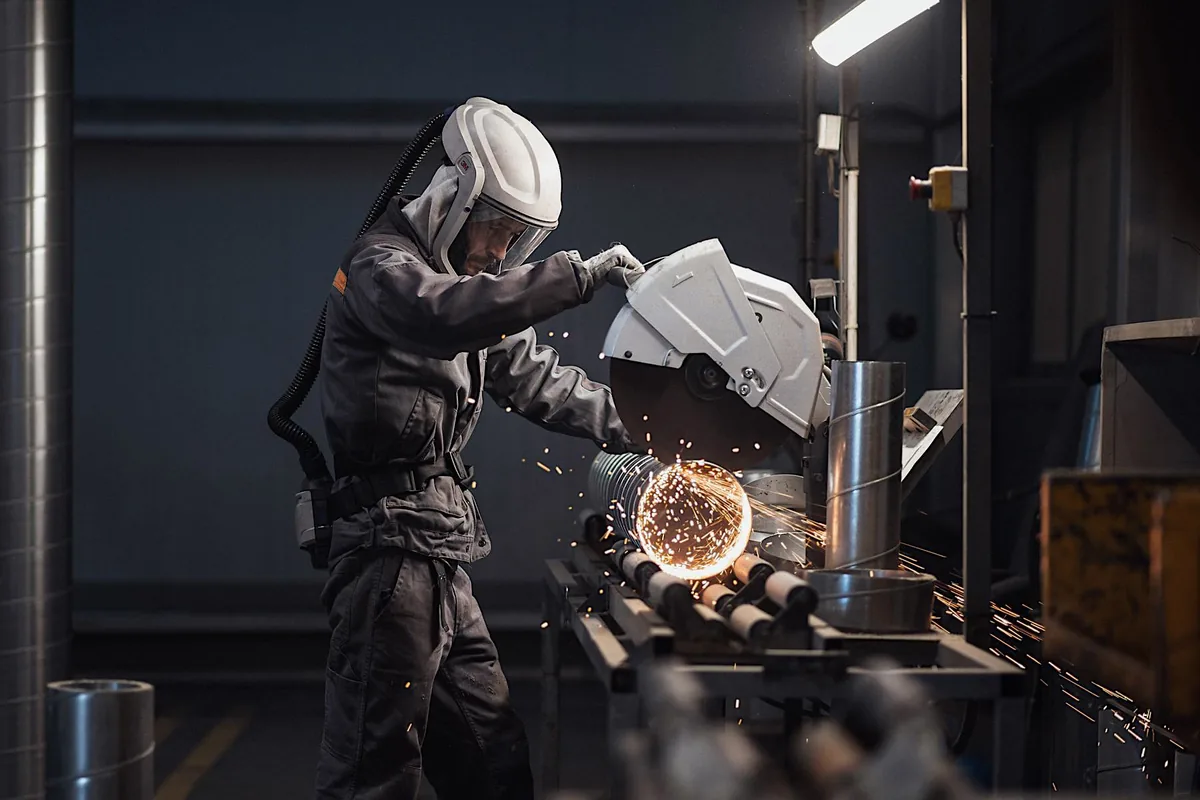 portrait d'un salarié en industrie